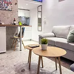 Daidalos Welcome Stay Downtown Loft - Explore Center By Foot - Close To Arch Of Galerius